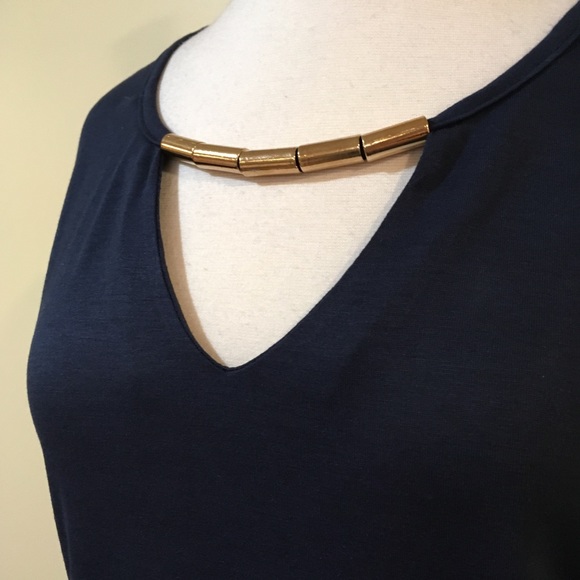 Keyhole Necklace Detail Cap Sleeve Shift Dress Navy - Picture 6 of 7